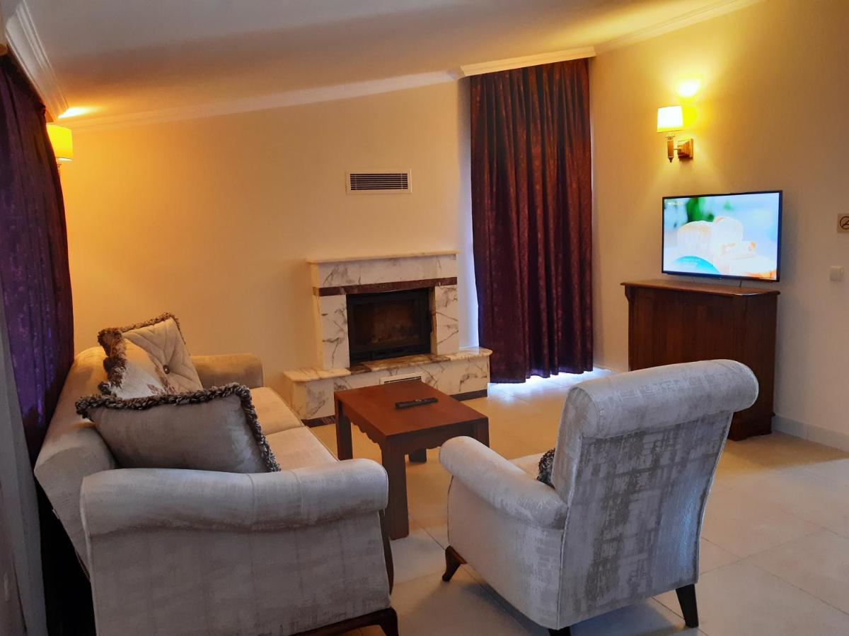 דליאן Central Park Otel - Adult Only מראה חיצוני תמונה
