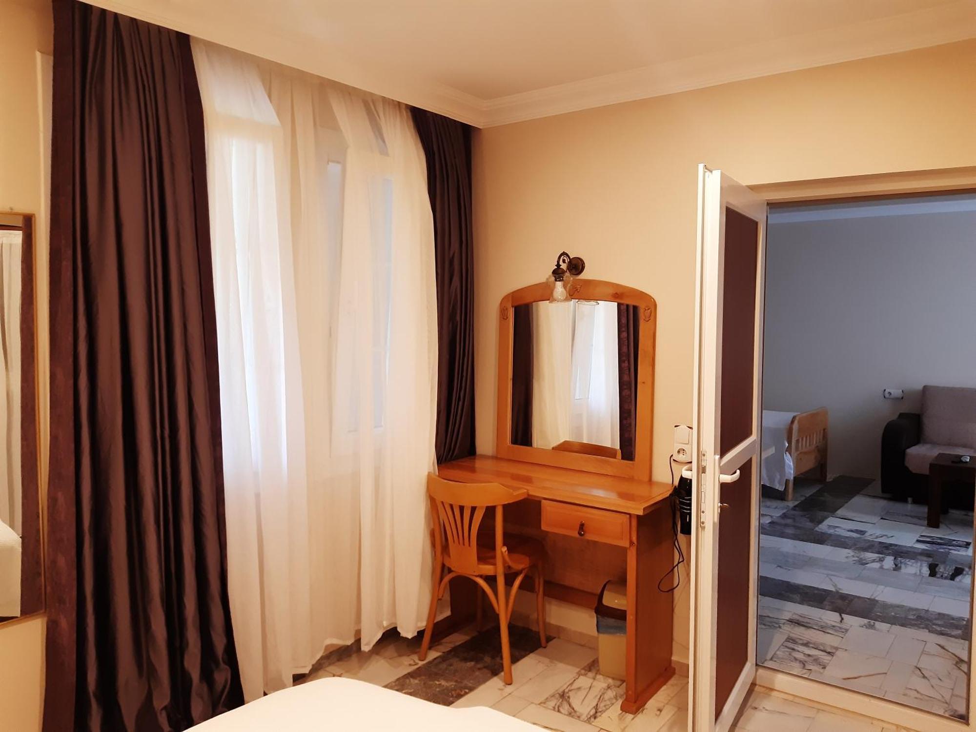 דליאן Central Park Otel - Adult Only מראה חיצוני תמונה