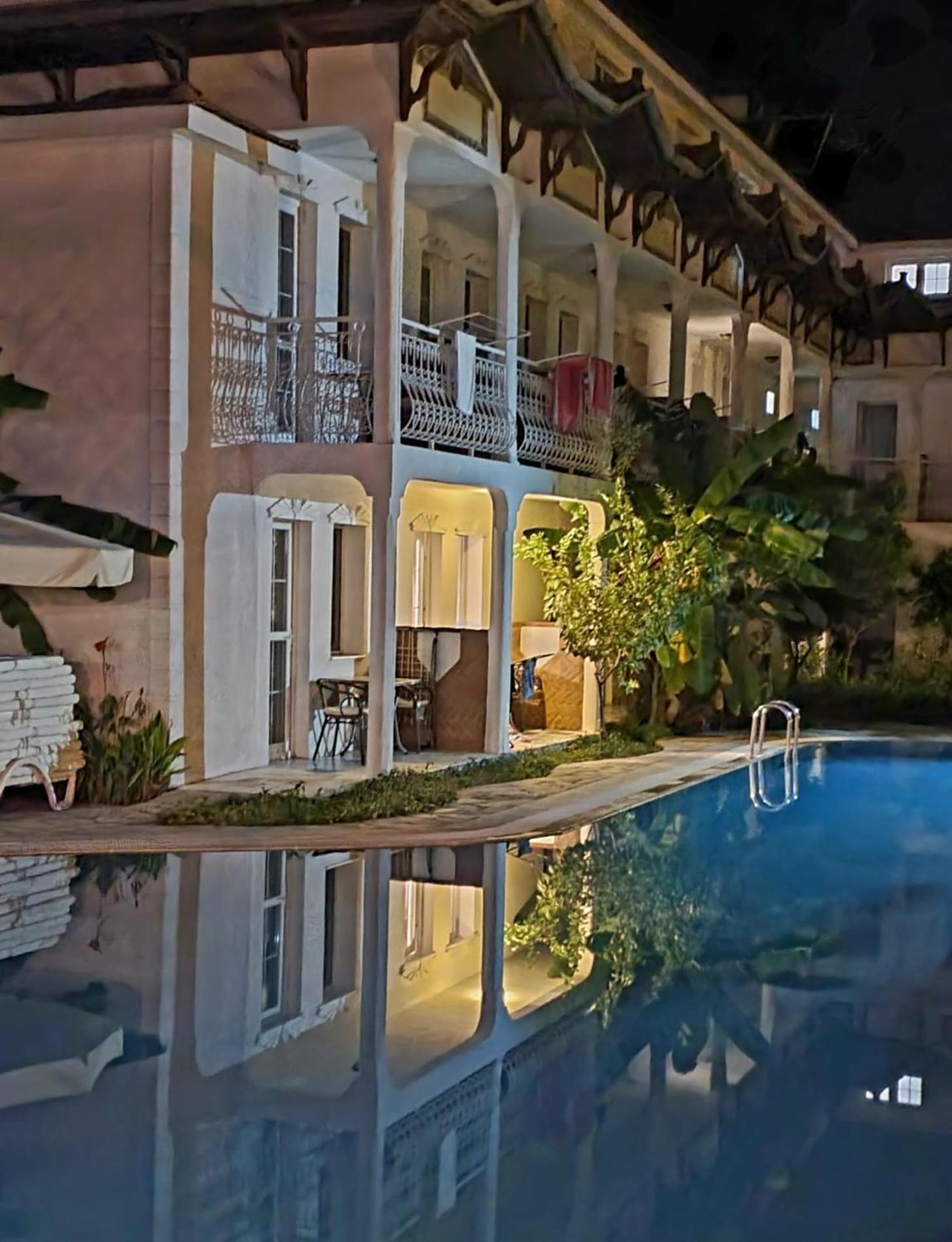 דליאן Central Park Otel - Adult Only מראה חיצוני תמונה